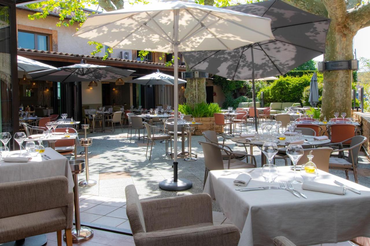 Logis Hotel Tante Yvonne & Son Restaurant Semi-Gastronomique - Lyon Nord Quincieux Exteriör bild