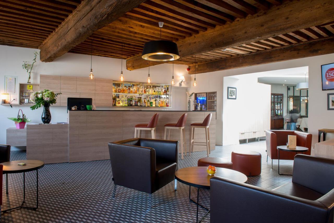 Logis Hotel Tante Yvonne & Son Restaurant Semi-Gastronomique - Lyon Nord Quincieux Exteriör bild